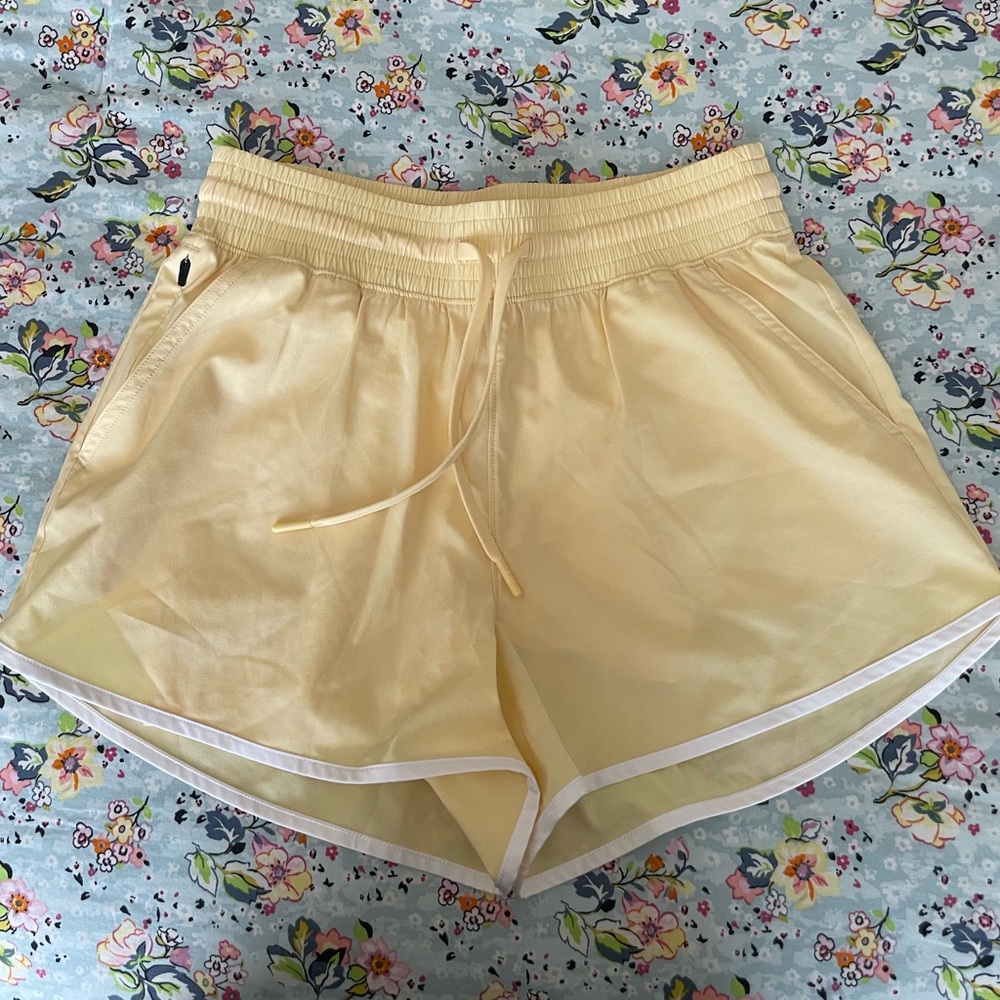 Abercrombie YPB motionTEK High Rise Lined Workout Short